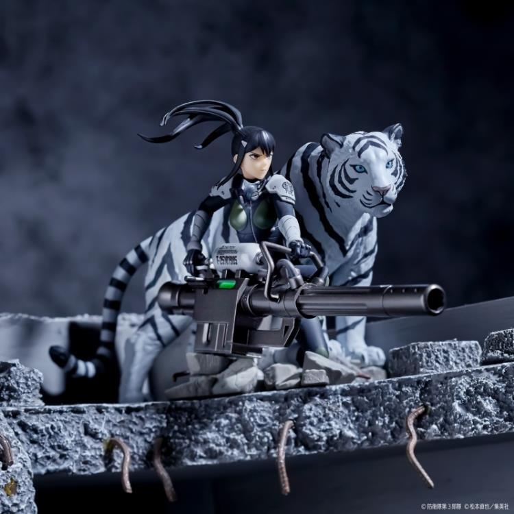 Kaiju No. 8 Mina Ashiro and Bakko 1/18 Scale Figure